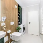 Apartment Bellatrix With Parking-tractoru Coresi *