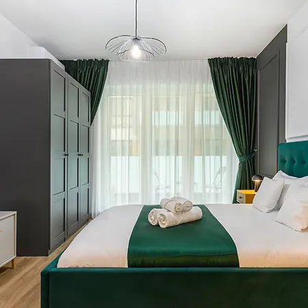 Bellatrix With Parking-tractoru Coresi Apartment Brasov