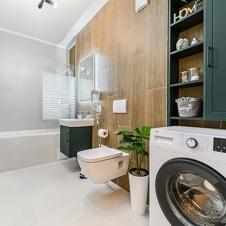 Апартаменты Bellatrix With Parking-tractoru Coresi *