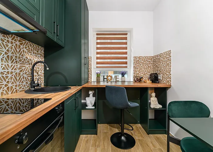 Apartment Bellatrix With Parking-tractoru Coresi Brasov